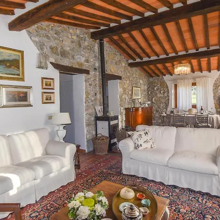 2 Bedroom Awesome In Marittimo Monterotondo (Tuscany)