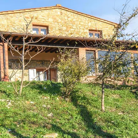 2 Bedroom Awesome In Marittimo *